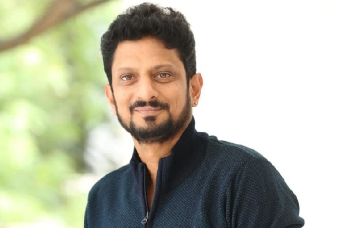 Director Pradeep Chilukuri Reveals BTS Competition Between Kalyan, Vijayashanti In Arjun S/O Vyjayanthi