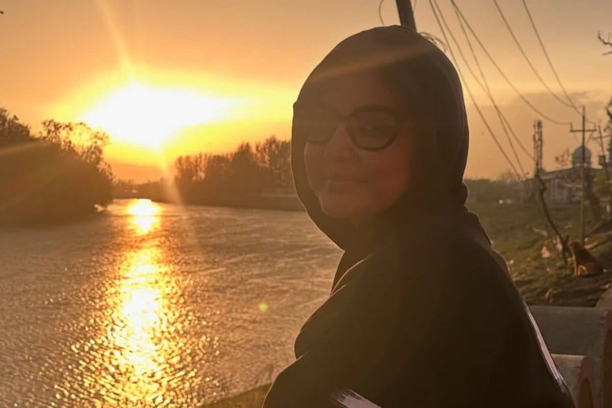Hina Khan Takes A Healing Break In Kashmir; Photos Inside