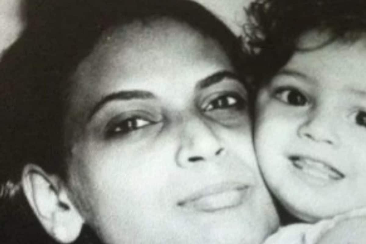 Stop Everything And See Dia Mirza’s Unseen Childhood Picture With Her Mother, Isn’t It Cute?