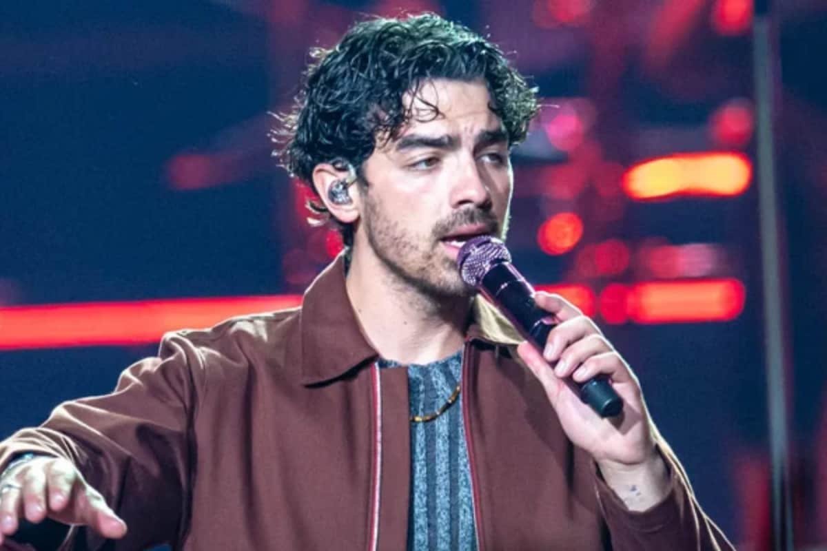 Joe Jonas Debuts His New Single Heart By Heart At A No-Phone Event In New York City