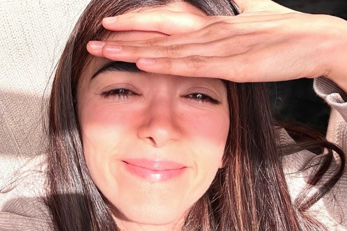 Hrithik Roshan Cant Get Enough Of Girlfriend Saba Azads Sun-Kissed Photo