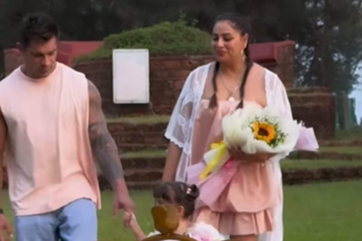 Bipasha Basus Wedding Anniversary Post Is A Lesson On True Love