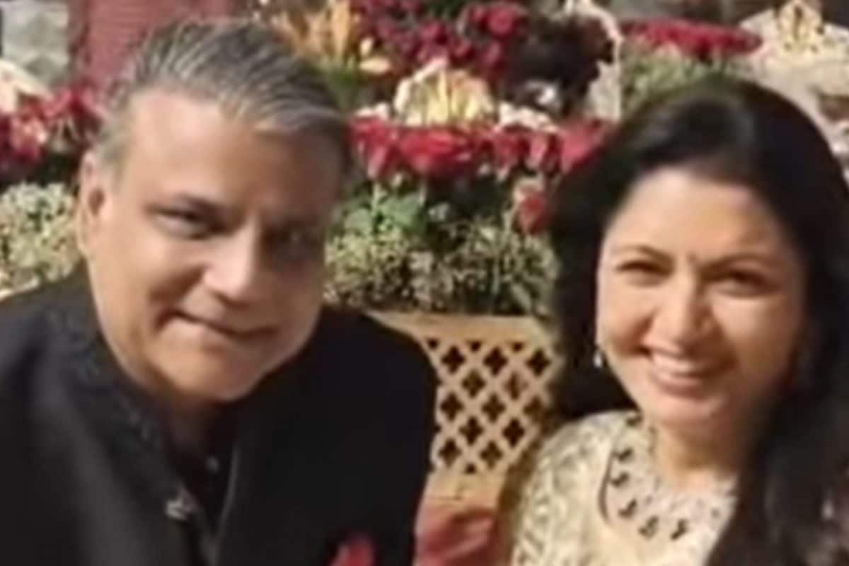 Bhagyashree’s ‘Date Nights At Weddings’ With Husband Himalaya Dasani Are Love