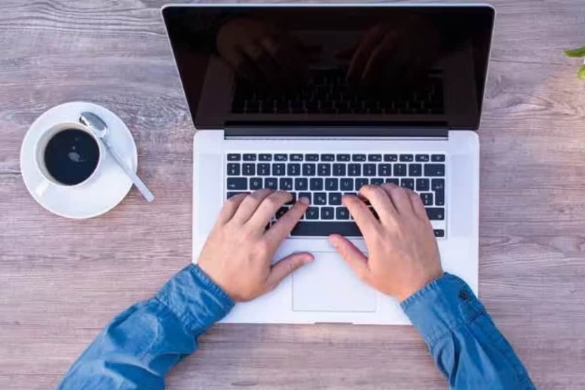 Companies Activate Crisis Protocols And Remote Work Amid India-Pakistan Tensions