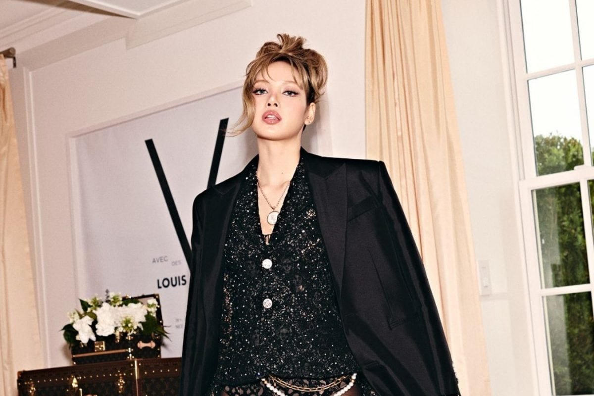 BLACKPINK’s Lisa And Tyla Bring The Bling In When I’m With You Video