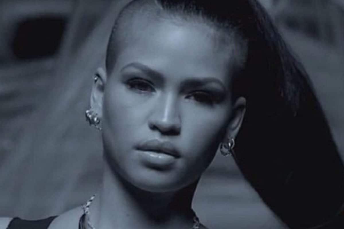 Cassie Ventura Once Tried To Jump From Balcony To Escape Diddy; Heres Why