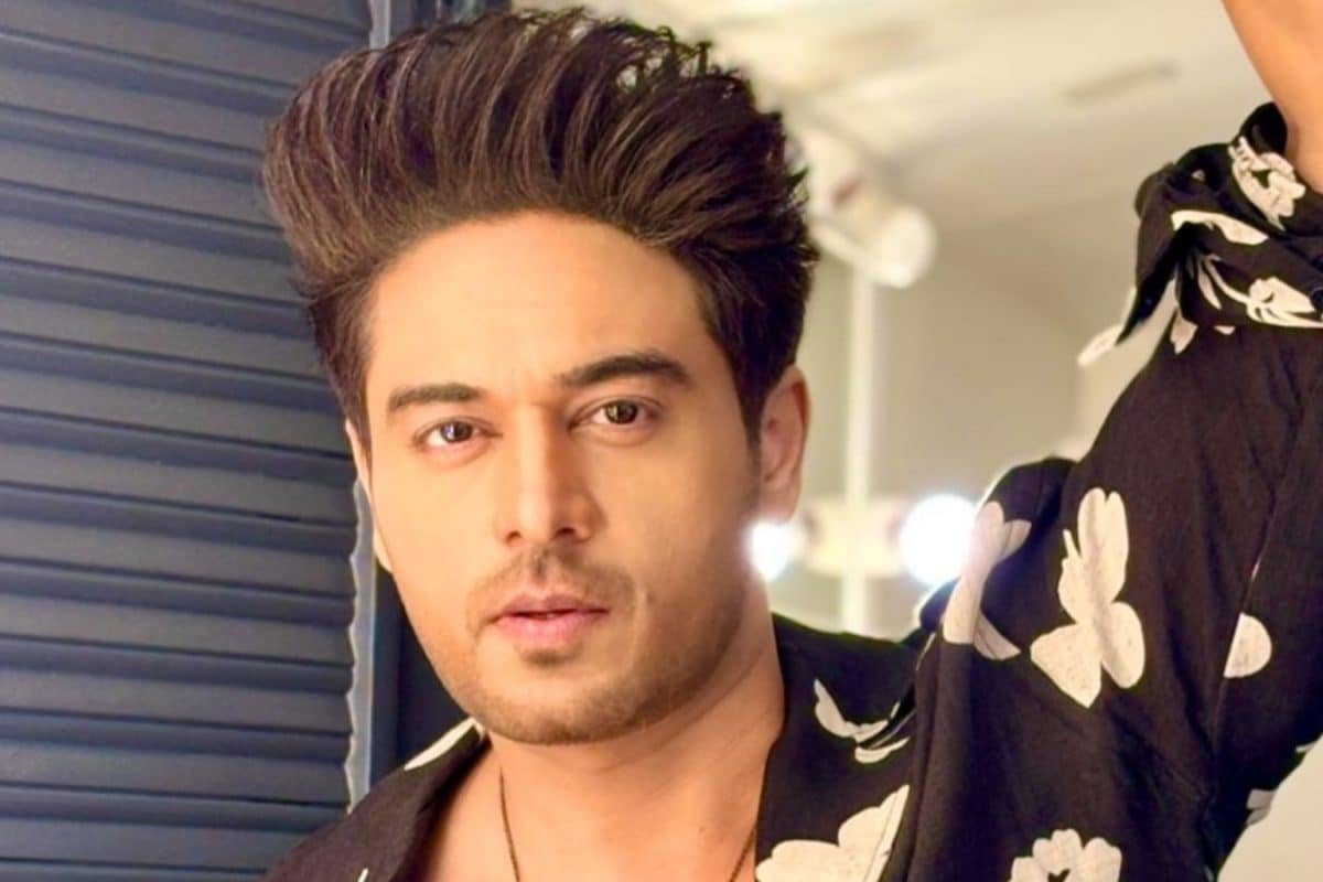 Who Needs A Ramp When Gaurav Khanna Can Turn His Vanity Into A Runway