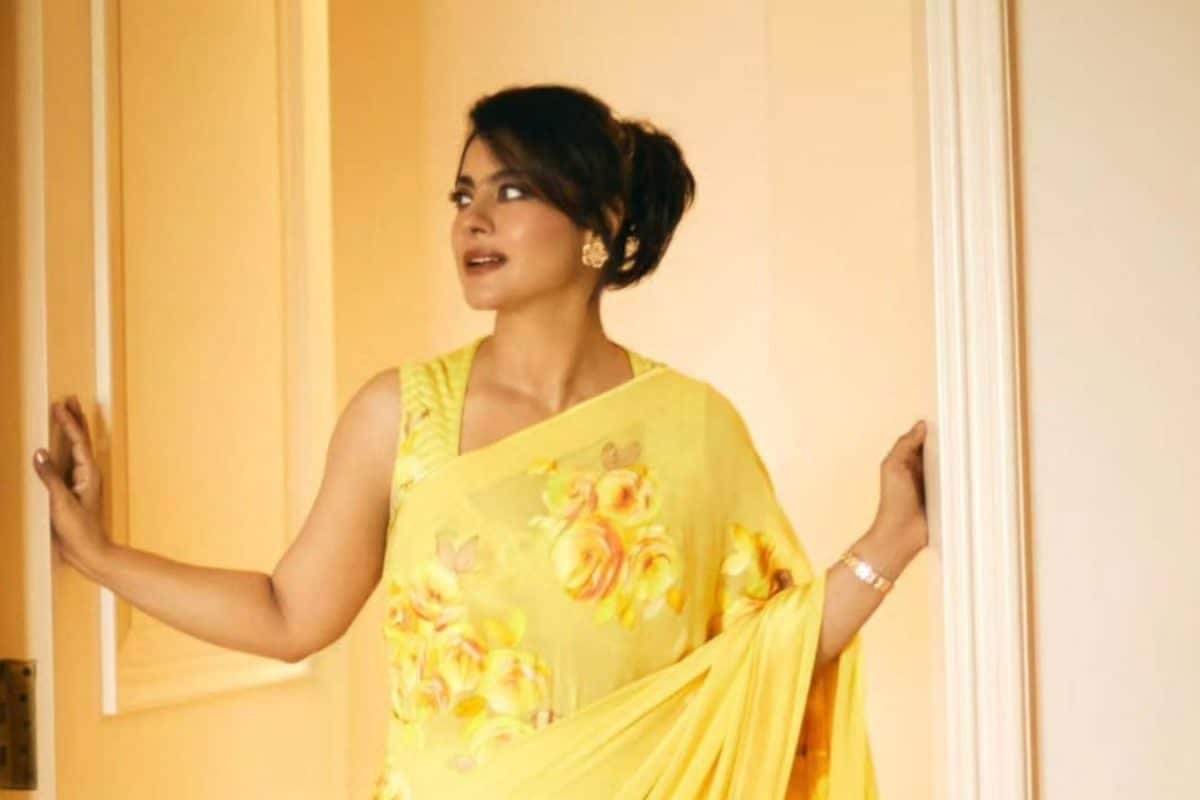Doorway, Stairway? We Don’t Care, Kajol In A Saree Is Always Heaven