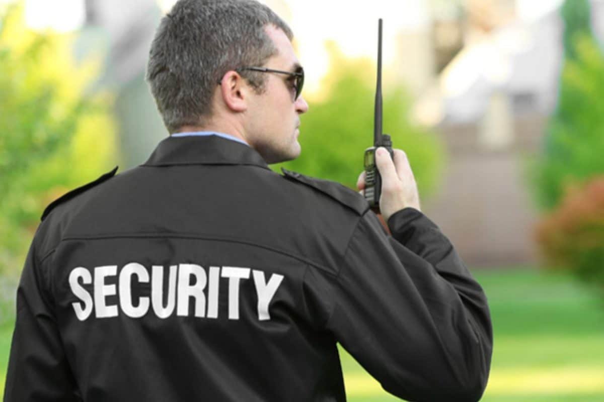 This Actor’s Bodyguard Is Worth ₹100 Cr! Loyalty Is Such That He ‘Gave Up Turban, Chopped His Hair’