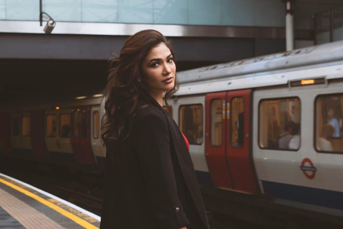 Ridhima Pandit Shines In Her Debut Lead Role, Wins Over Raveena Tandon