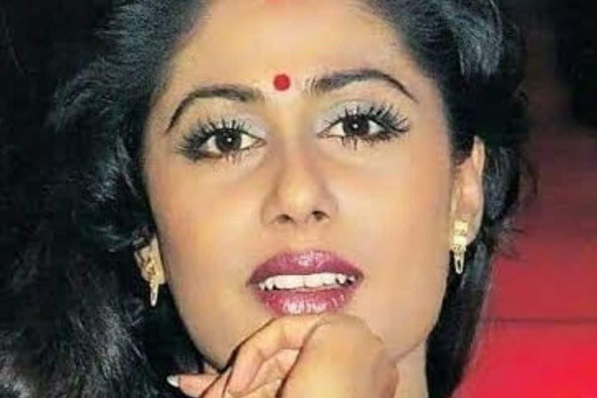 This Actress Once Worked With Amitabh Bachchan And Rajesh Khanna, But Then She Disappeared. Guess Who?