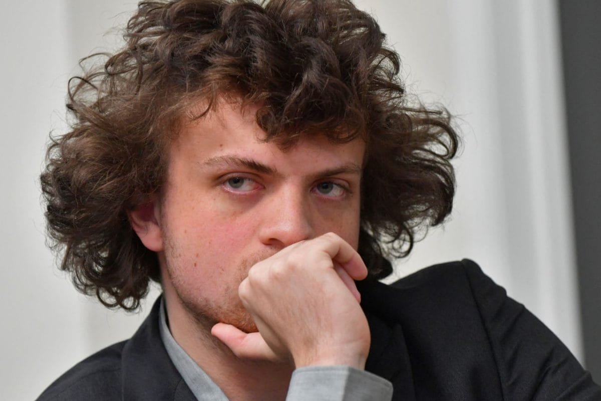 Hans Niemann Takes Massive Dig At Hikaru Nakamura, Claims Double Standard
