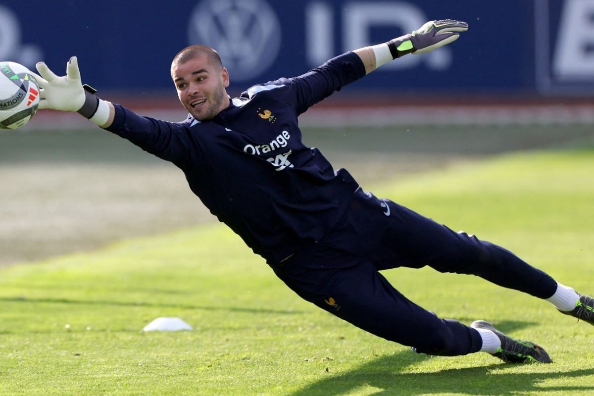 Paris Saint-Germain To Sign Lille Goalkeeper Lucas Chevalier: Source