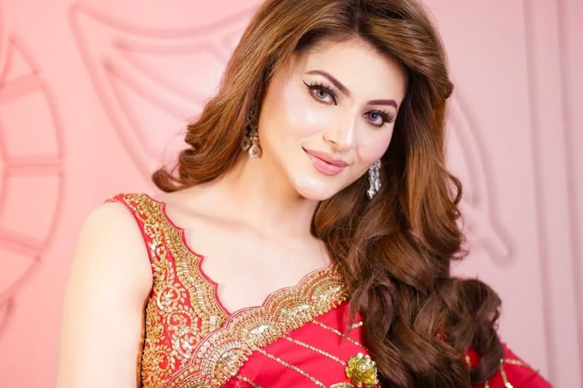 Urvashi Rautela Reveals What It Takes To Be The Best Boyfriend: Just Say Sorry