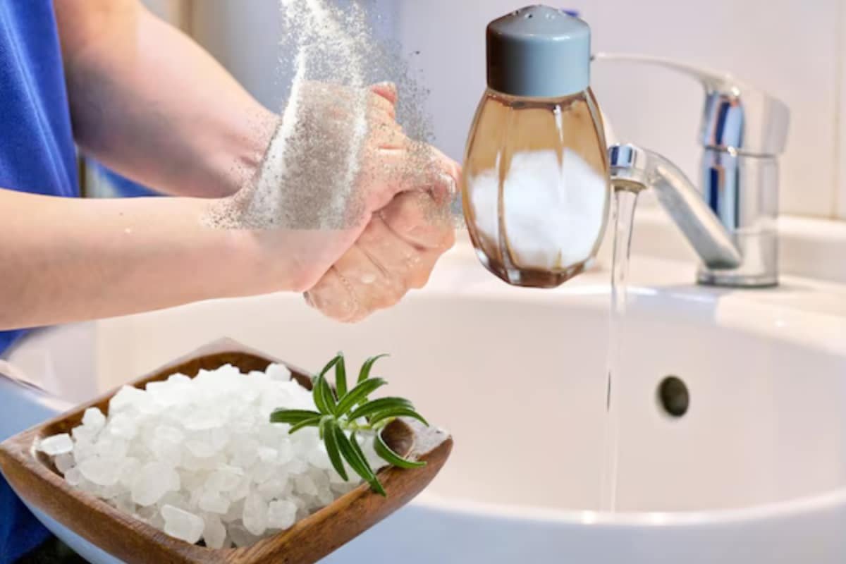 Vastu Tips: What Happens When You Wash Your Hands With Salt?