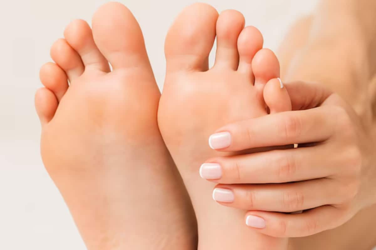 Astro Tips: What Do The Soles Of Your Feet Reveal About Your Fortune?