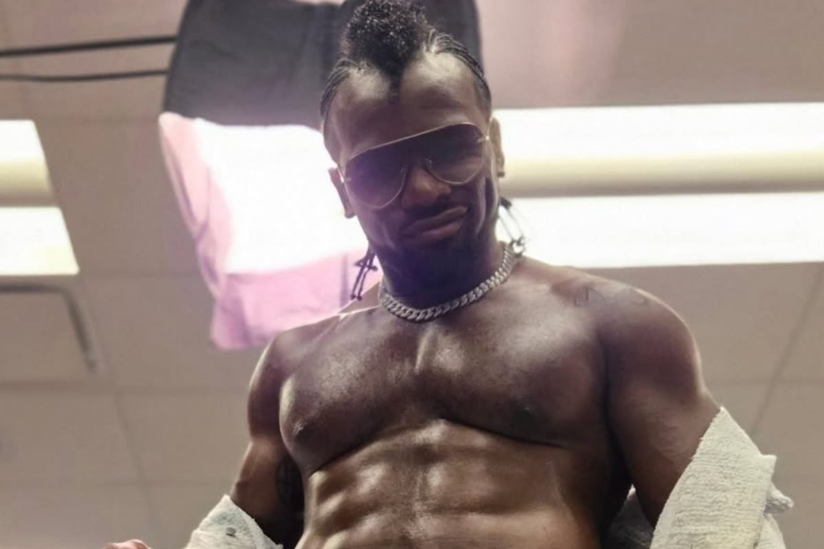 Debuildion Is Necessary...: Xavier Woods Answers Critics With Ripped Physique
