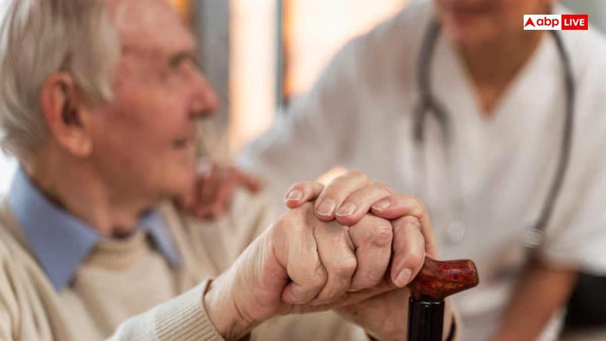 इन राज्यों में बुजुर्गों का इलाज नहीं है आसान! OPD में ट्रीटमेंट के लिए खाने पड़ते हैं 45 किलोमीटर तक धक्के