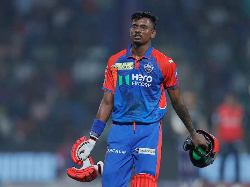 Abishek Porel Lauds Kevin Pietersens Support Amidst Delhi Capitals Struggles