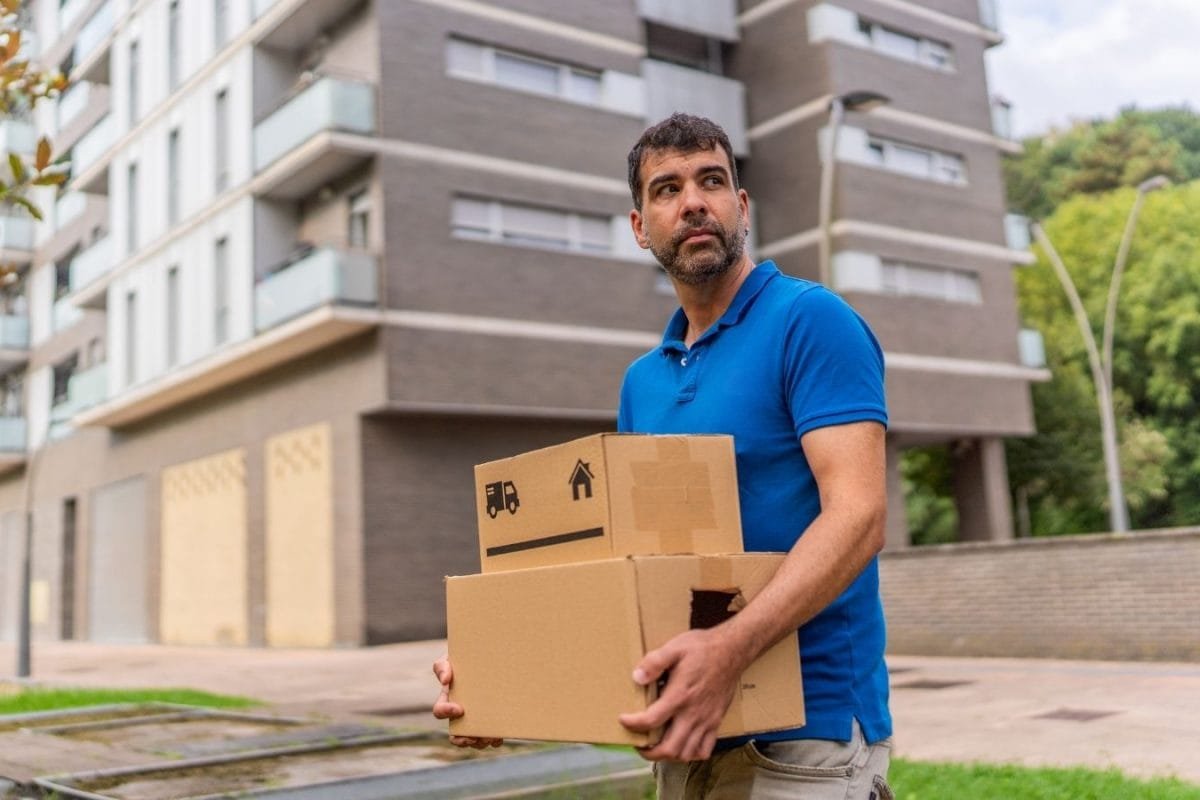 Amazon, Flipkart Await Govt Clarity On GST Before Locking Festive Sale Plans