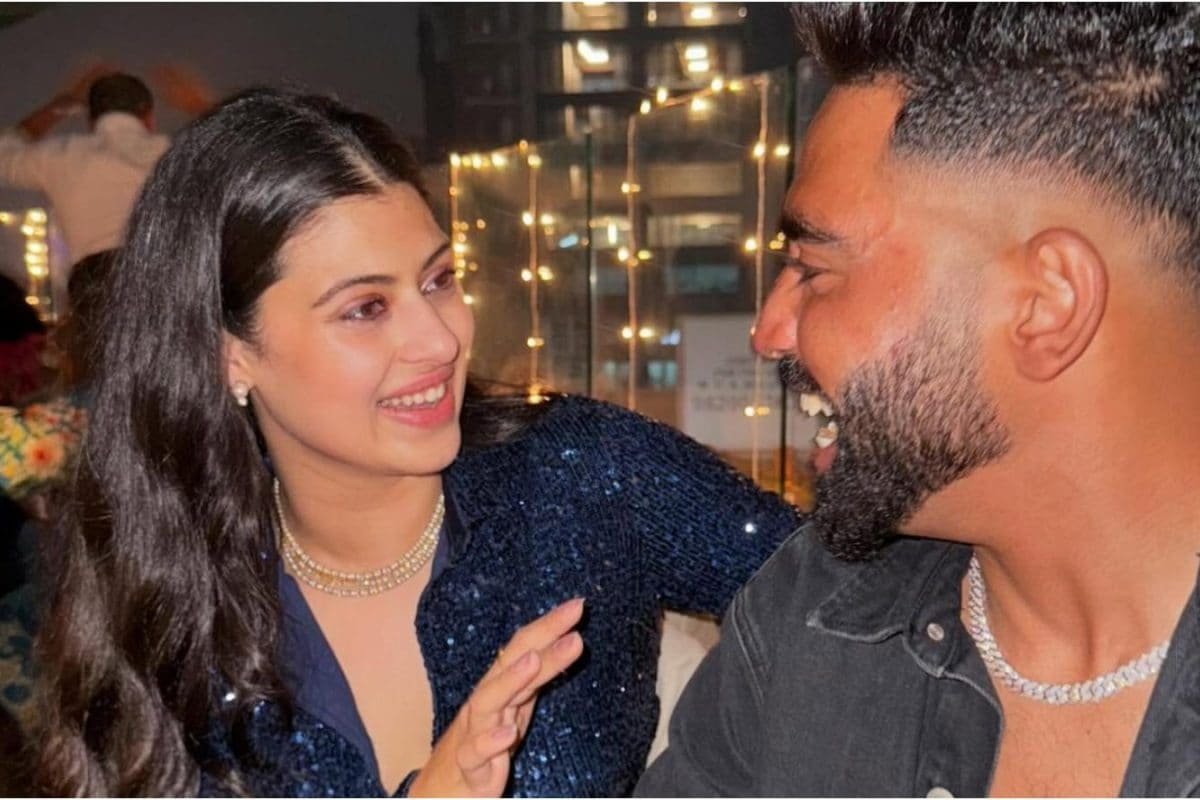 Mohammed Siraj Dating Asha Bhosles Granddaughter Zanai Bhosle? REVEALED