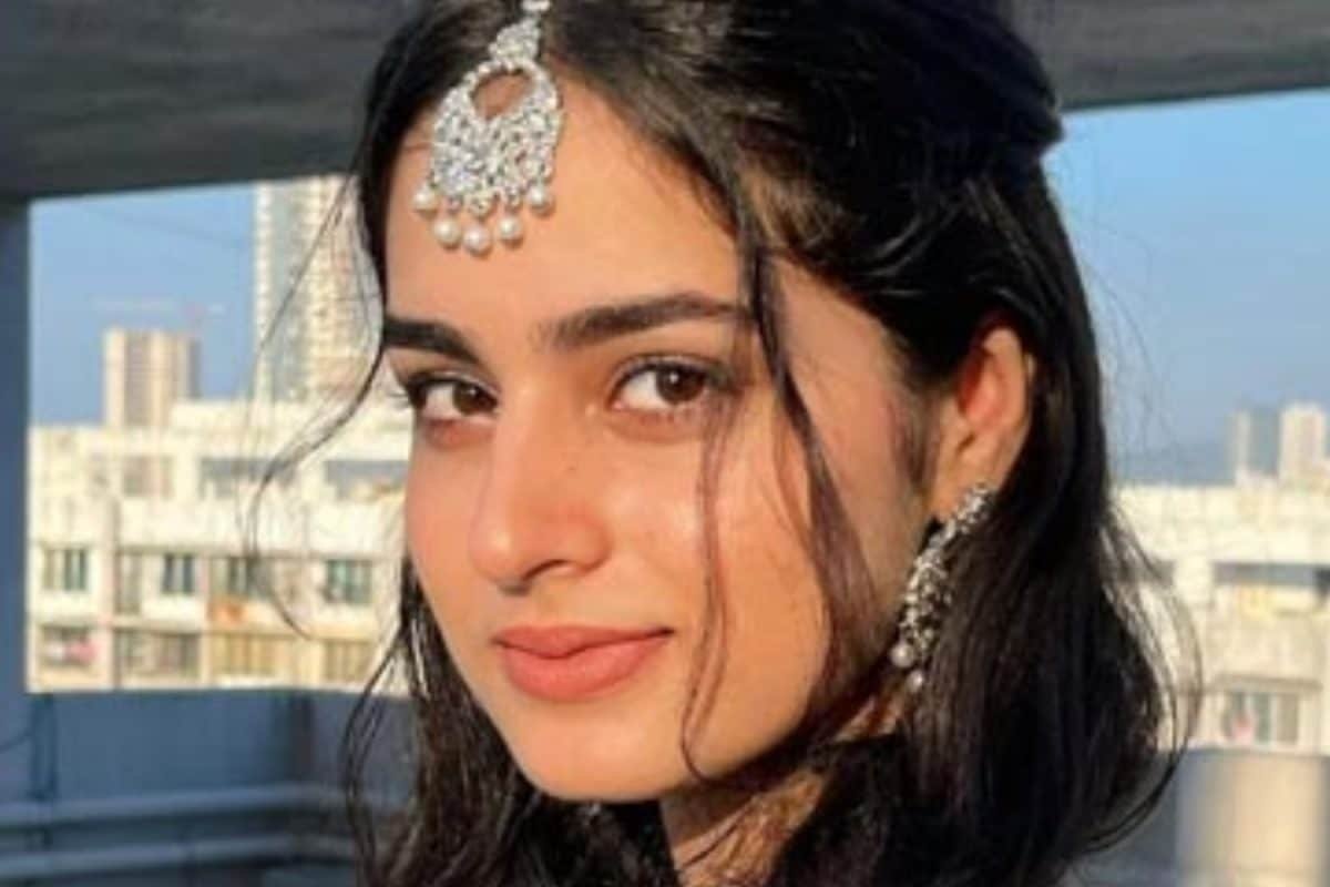 Ayesha Khan SLAMS Paps For Asking Ghar Tak Chhod Dein In Deleted Post: Following Me Till My Car...