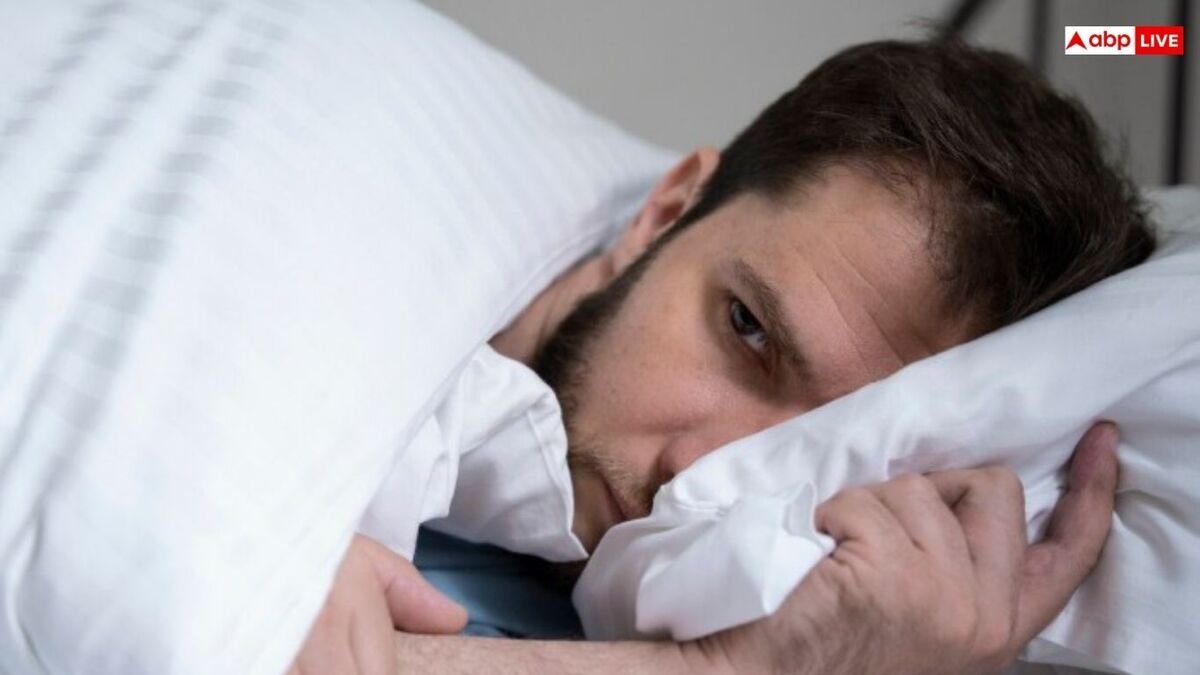 Vitamin Deficiency: किस विटामिन की कमी से आती है नींद? जानें कैसे करें पूर्ति