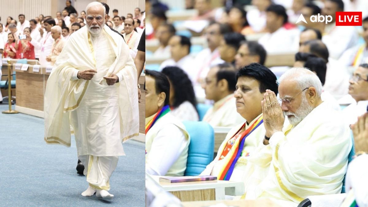 जैन धर्म के कार्यक्रम में बिना जूते पहने पहुंचे पीएम मोदी, बोले- नवकार महामंत्र आस्था का केंद्र