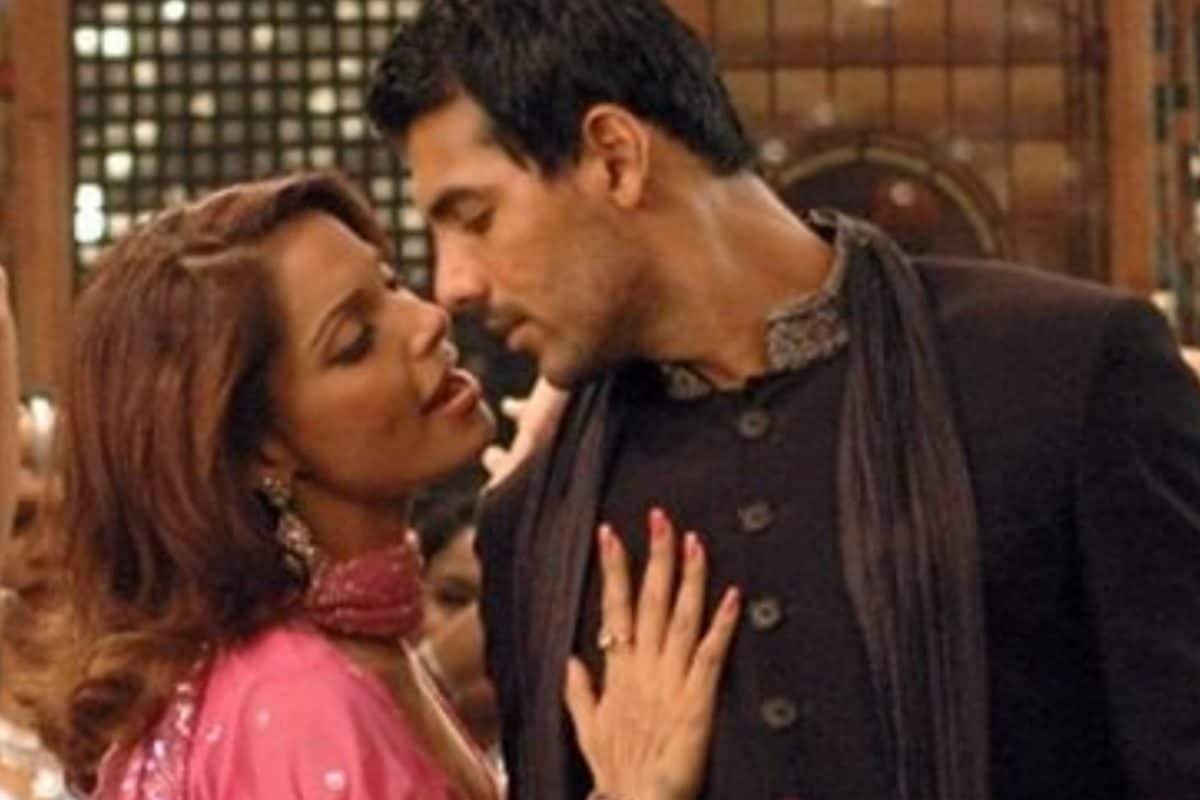 Bipasha Basu, John Abraham Had Lots Of Issues During Billo Rani Shoot, Broke Up Days Before: Vivek Agnihotri