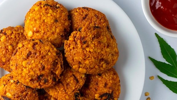 From Dal Moth To Masoor Dal Chaat: 5 Protein-Rich Dal Snacks For Your Evening Chai