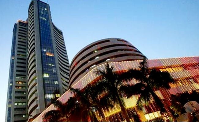 Sensex Falls 231 Points, Nifty Downs 49 Points Amid Mixed Global Cues