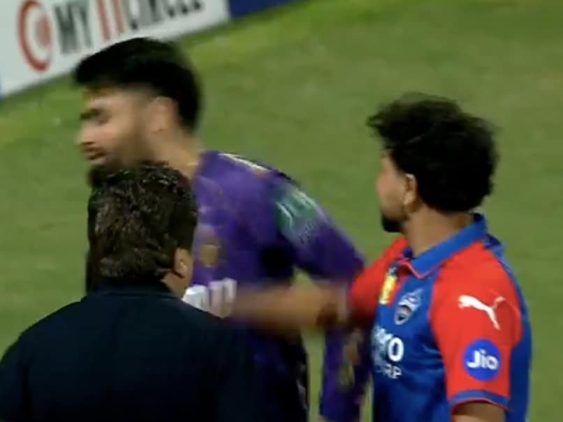 Kuldeep Yadav Slaps Rinku Singh After IPL 2025 Clash. KKR Stars Shocked Reaction Goes Viral