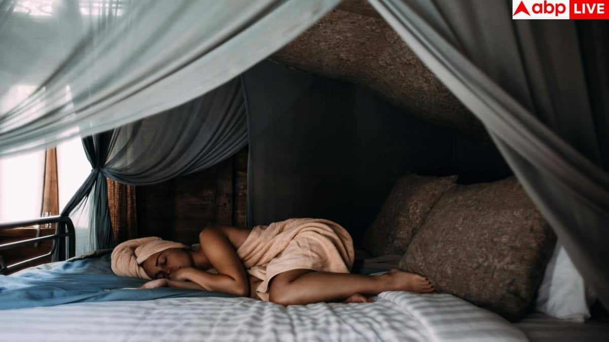 Sleep Disrupting Foods: बिस्तर पर जाने से पहले कभी नहीं खानी-पीनी चाहिए ये चीजें, नाम जानकर उड़ जाएंगे होश