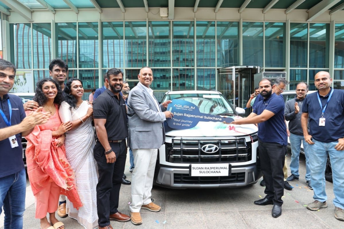 This Chennai IT Firm Gifts Hyundai Creta SUVs To Employees On 10th Anniversary
