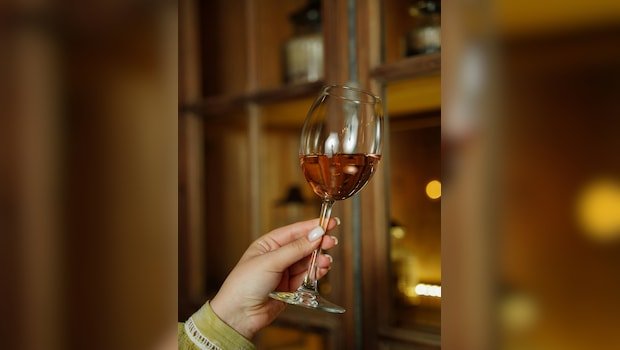 Homemade Ginger Wine: A Warm And Comforting Winter Delight