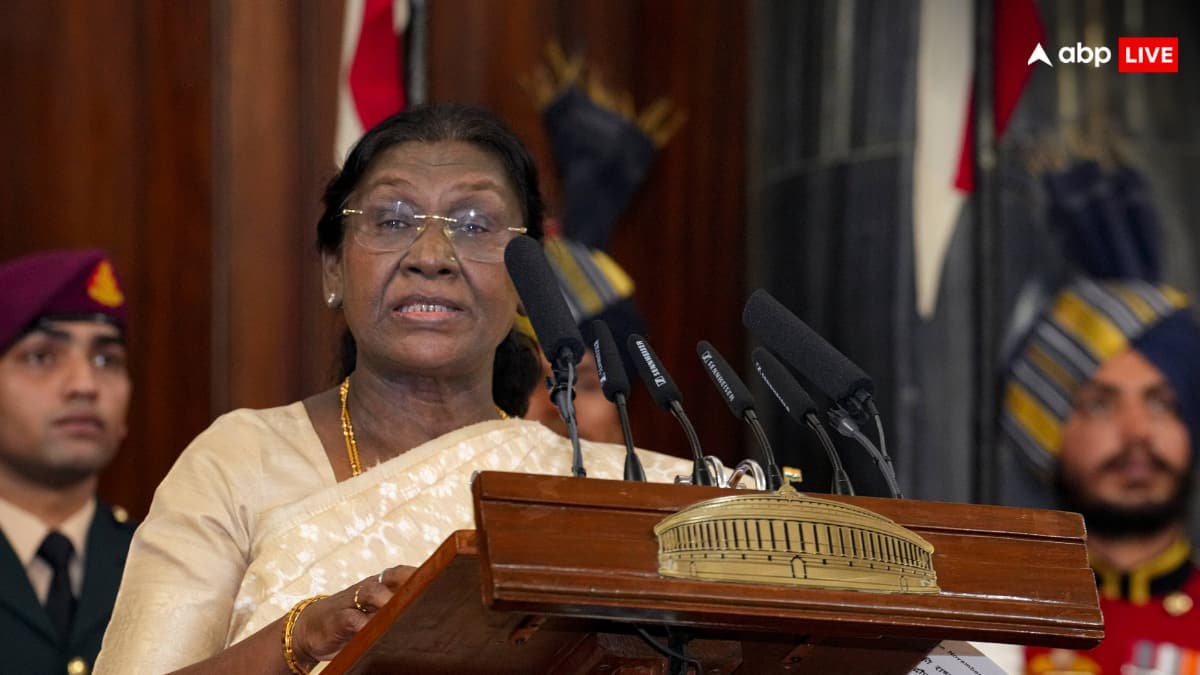 राष्ट्रपति ने दी सुप्रीम कोर्ट के जजों को नसीहत, कहा- ‘आगे बढ़ने के लिए पीछे मुड़कर देखना भी जरूरी’, जानें पूरा मामला