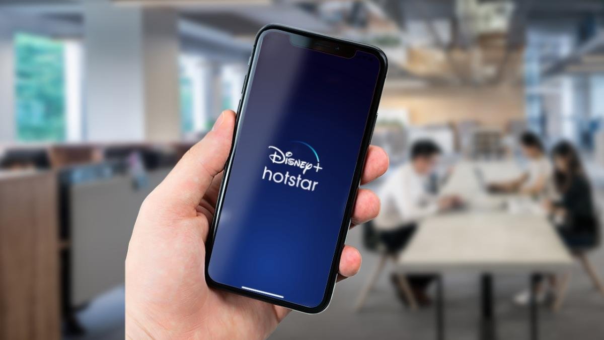 सिर्फ 100 रुपये एक्स्ट्रा देकर 3 महीने तक फ्री देखें Disney + Hotstar, इस कंपनी के प्लान ने कर दी मौज