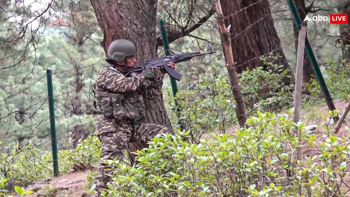 सेना के निशाने पर जम्मू कश्मीर के ये 14 आतंकी, तलाश में एजेंसियां, पाकिस्तान से जुड़े हैं तार