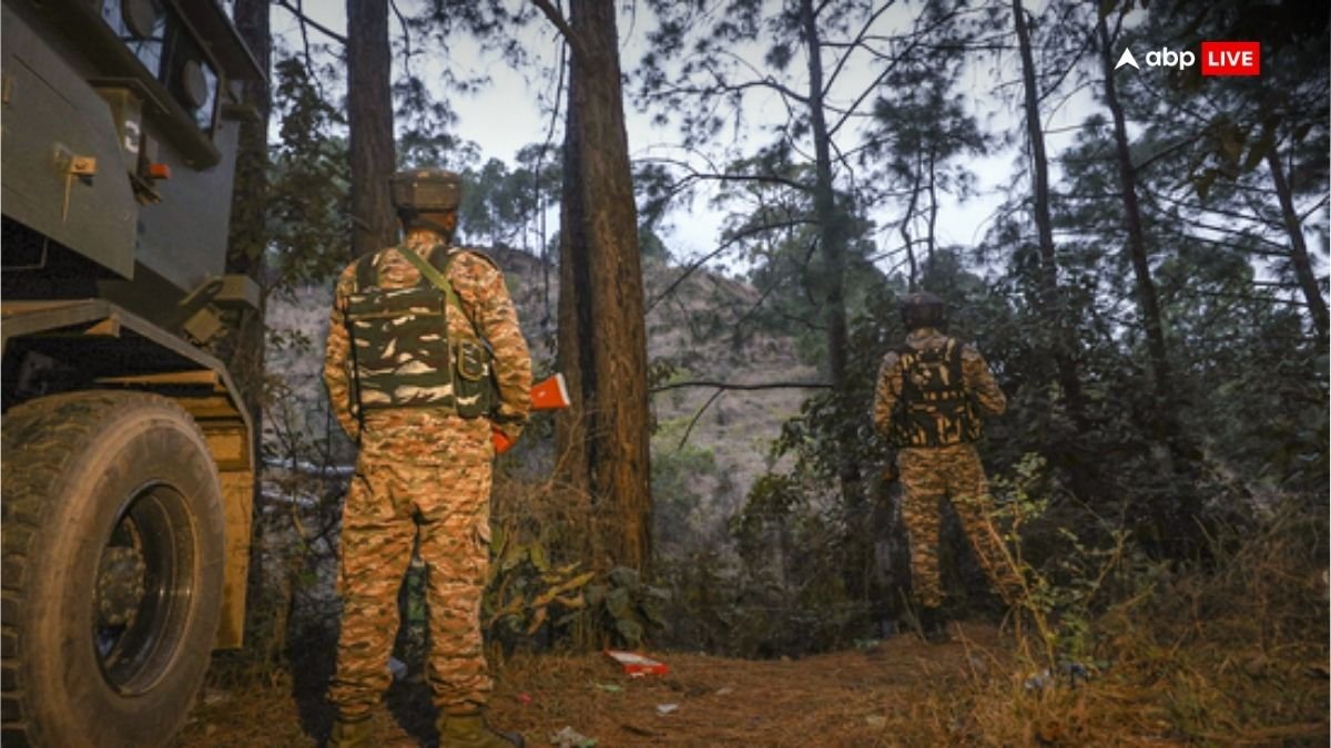 India-Pakistan Tension: तनाव के बीच पाकिस्तानी सेना ने बॉर्डर पर की गोलीबारी, LOC पर अंडरग्राउंड बंकर तैयार कर रहा पाक