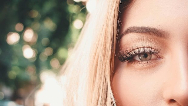 7 Diet Tips To Help You Grow Longer, Thicker Eyelashes