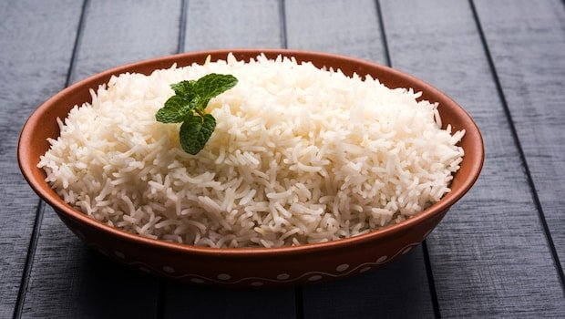 Why You Should Never Stir Rice Right After Its Cooked