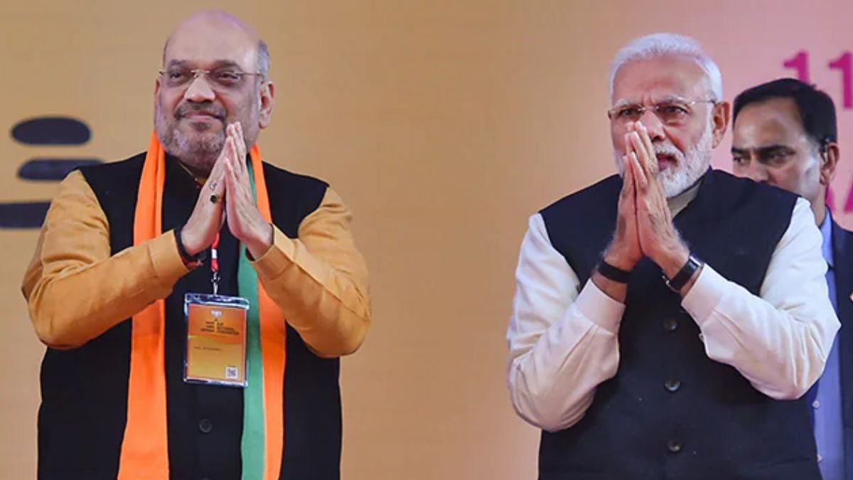 10 लाख का बीमा, युवाओं को 15000 रुपये... आ गई बीजेपी सरकार, अब दिल्लीवालों को मिलेंगी क्या क्या सौगात?