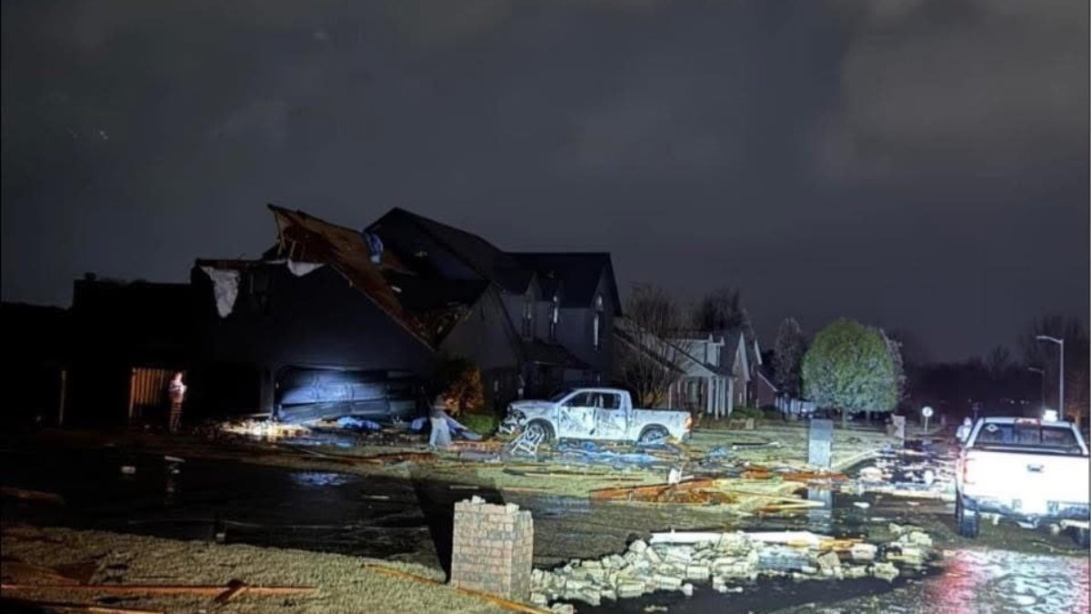अमेरिका में तूफान ने मचाई तबाही, 32 लोगों की मौत, मिसौरी, टेक्सास सबसे ज्यादा प्रभावित