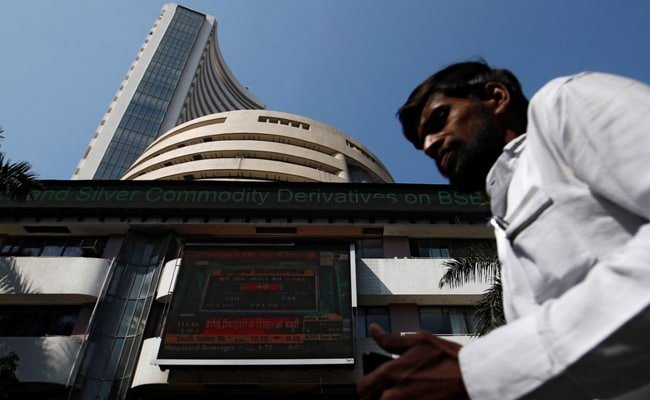 Sensex, Nifty Open Flat: Midcap Stocks Effects Amid Mixed Global Cues