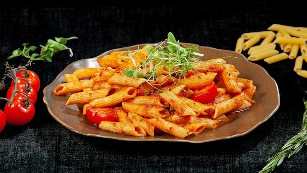 Why You Should Always Cool Boiled Pasta Before Cooking