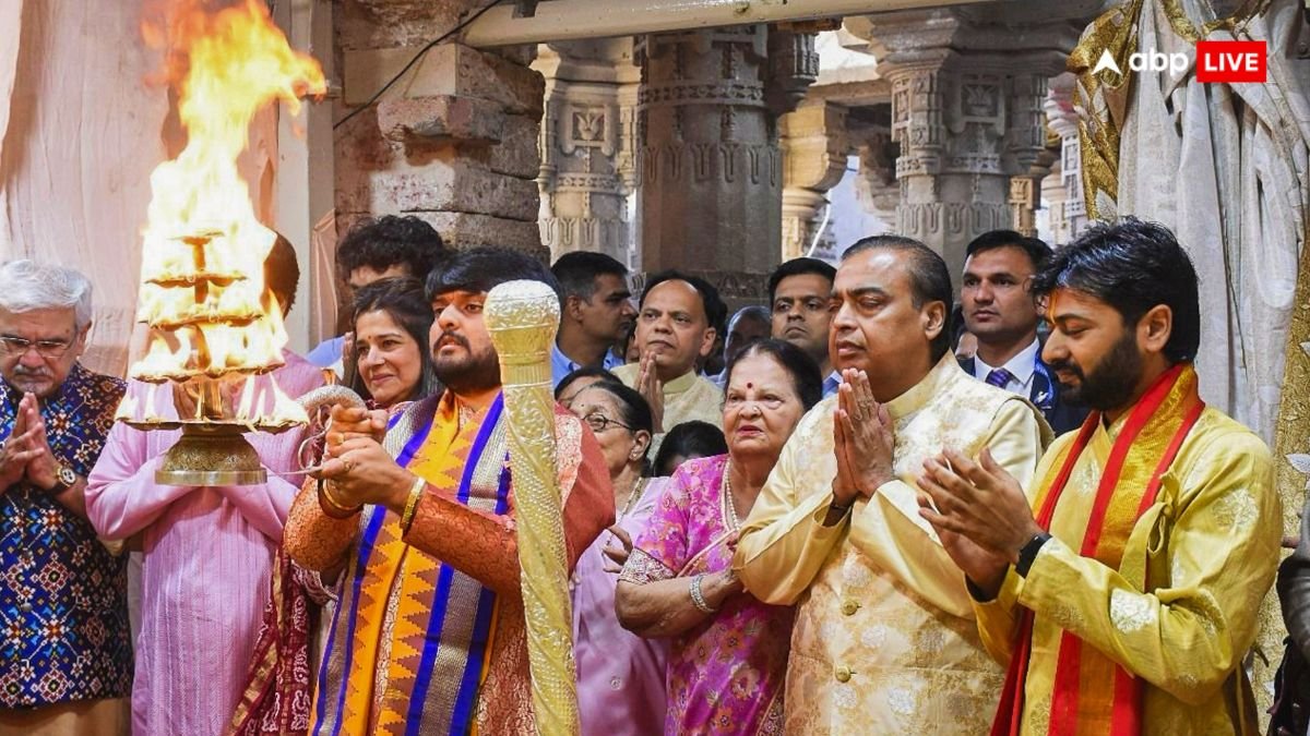 मुकेश अंबानी की मां कोकिला बेन की अचानक बिगड़ी तबीयत, एयरलिफ्ट के बाद अस्पताल में भर्ती