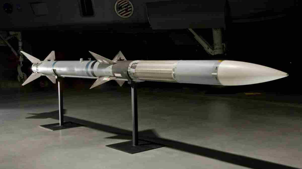 अमेरिका से 225 मिलियन डॉलर के AMRAAM मिसाइल खरीदे का पाकिस्तान का ये दोस्त! जानें क्या है तकनीक और कितना खतरनाक है ये हथियार