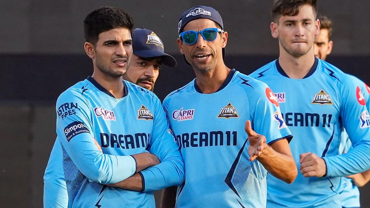 बहुत बढ़िया डार्लिंग..., गुजरात टाइटंस के कोच आशीष नेहरा ने शाहरुख़ खान से ऐसा क्यों कहा; वीडियो वायरल