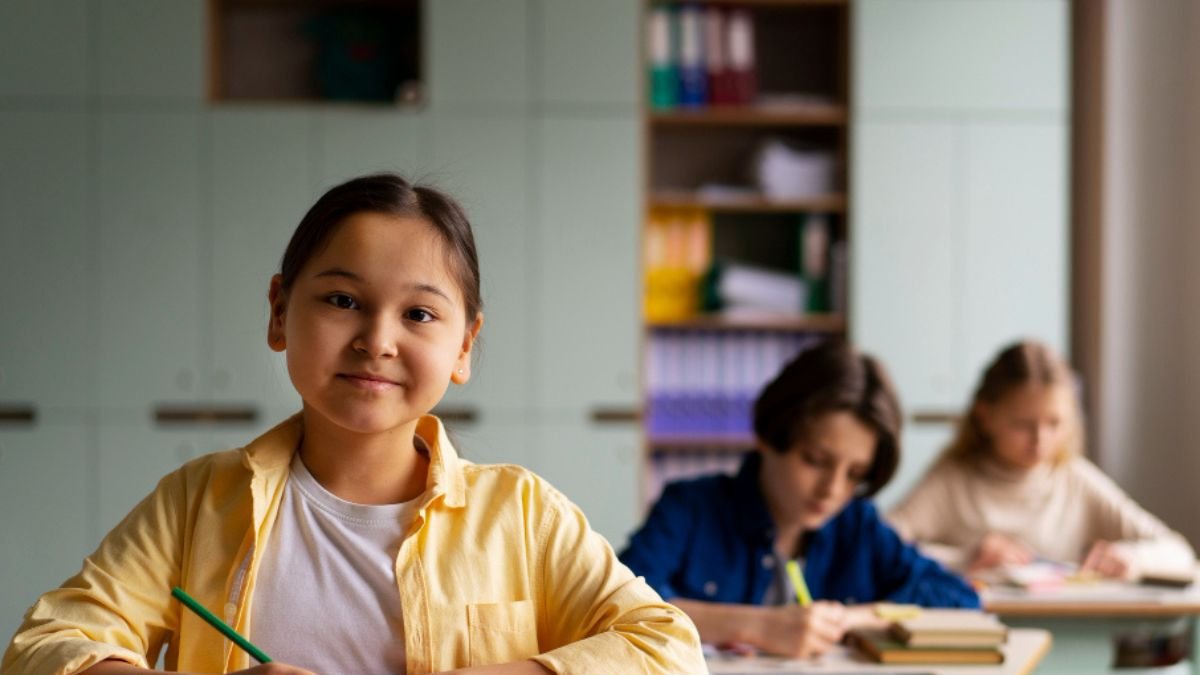 एलन मस्क का अनोखा स्कूल ‘Astra Nova’ यहां न मार्क्स मिलते हैं, न होमवर्क- सिर्फ प्रैक्टिकल लर्निंग!