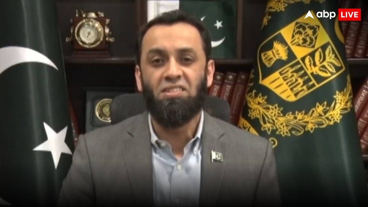 Pahalgam Terror Attack: इधर पीएम मोदी ने दी आर्मी को खुली छूट उधर कांप गया PAK! सूचना मंत्री अताउल्लाह तरार बोले- अगले 24 घंटों में होगा अटैक